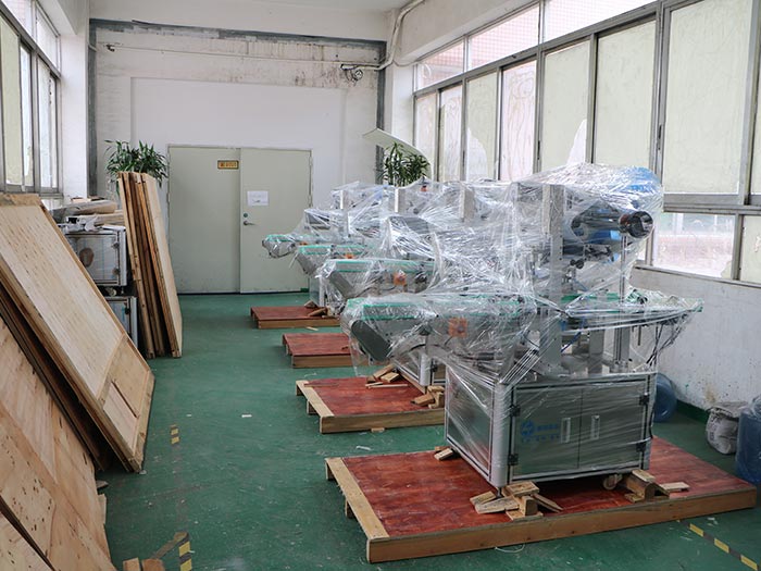 全自動轉盤式高精度雙標頭自動設備出貨現場